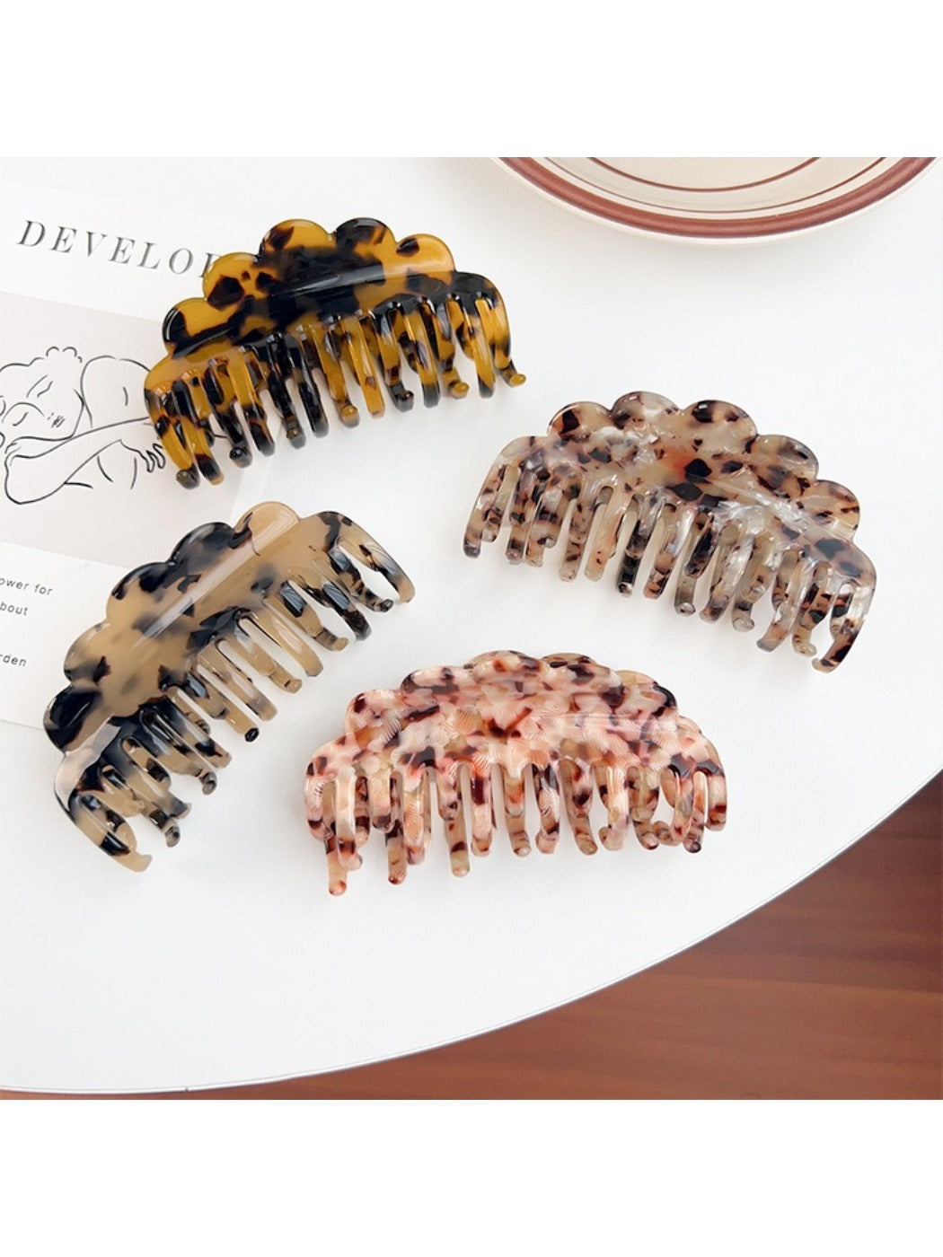 Side view of Beau double row wavy claw clip highlighting wavy design