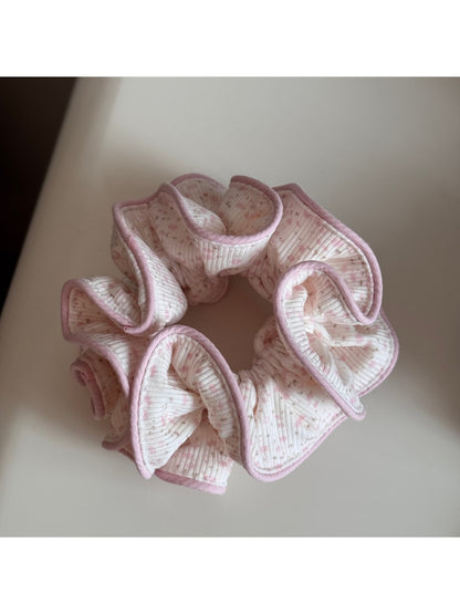 Gifty - Irregular Edge Printed Fabric Scrunchie