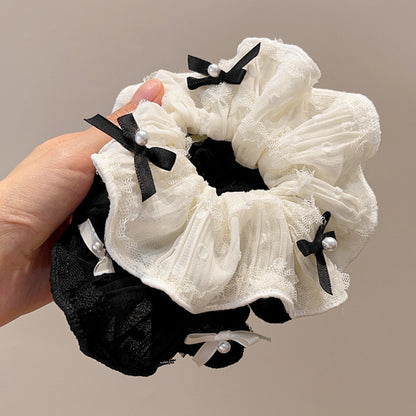 Gifty - Black and White Bow Scrunchie