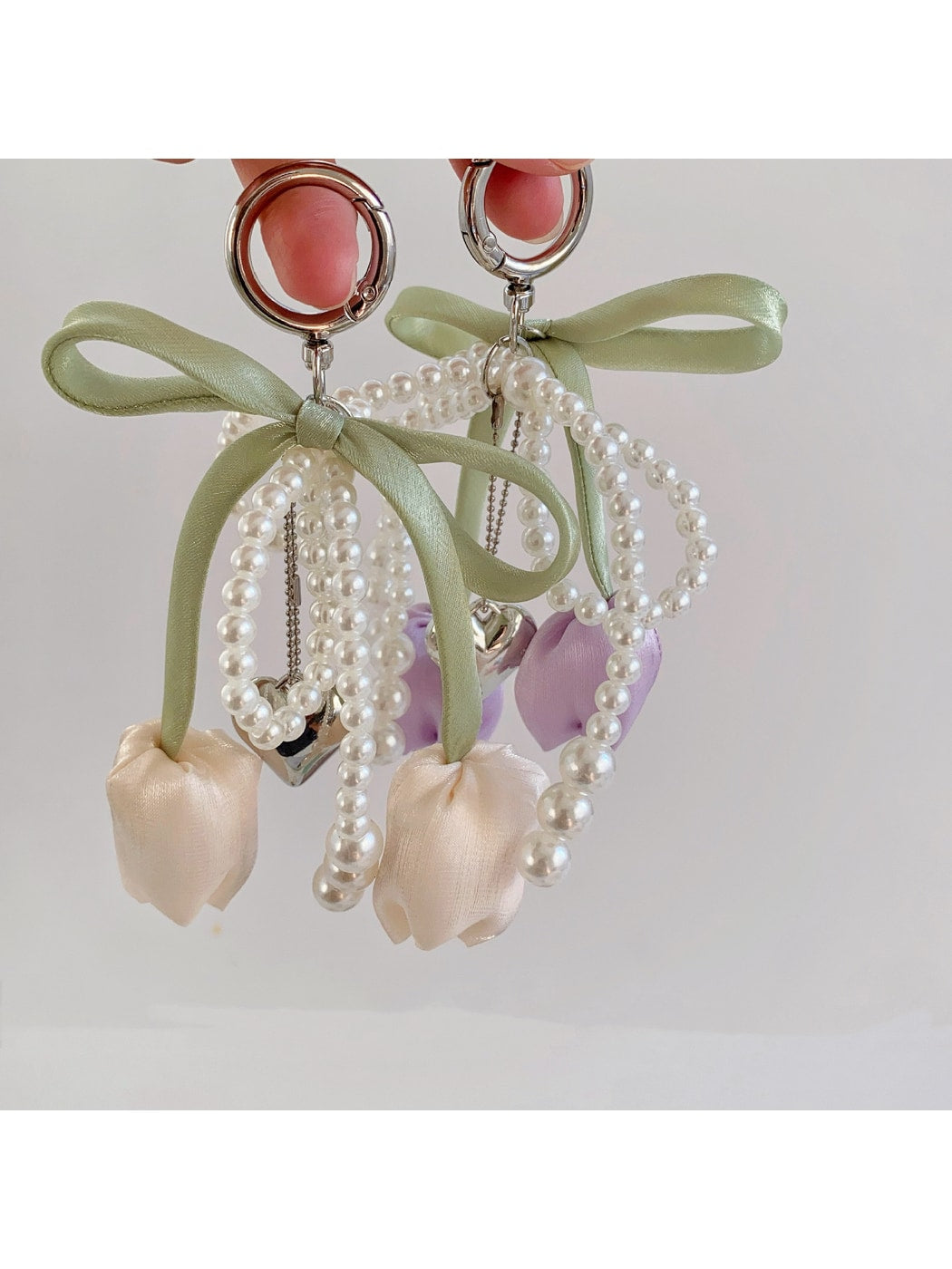 Keypus - Beaded Bow Tulip Bag Charm Keychain