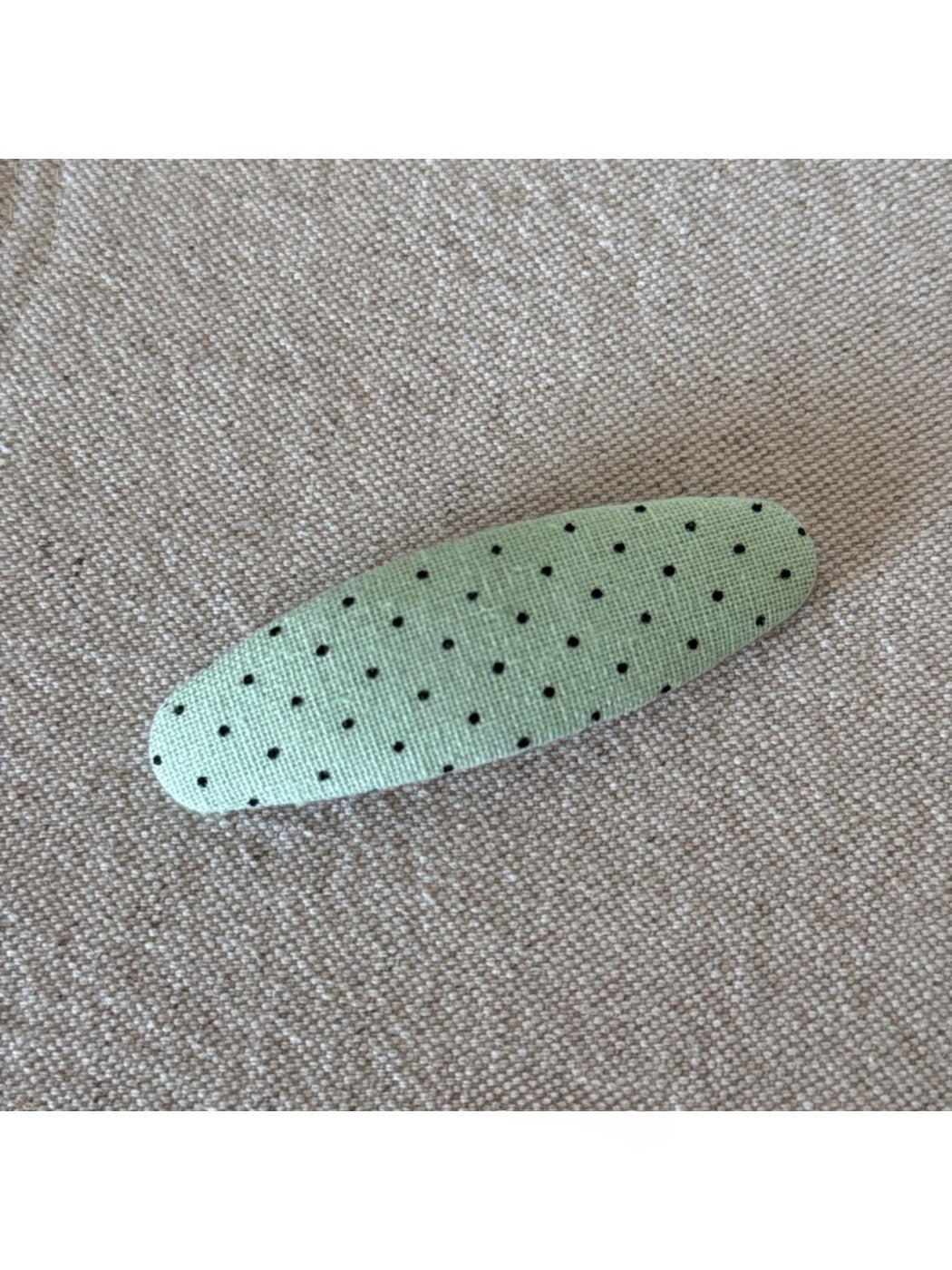 Beau - Oval Polka Dot Hair Clip