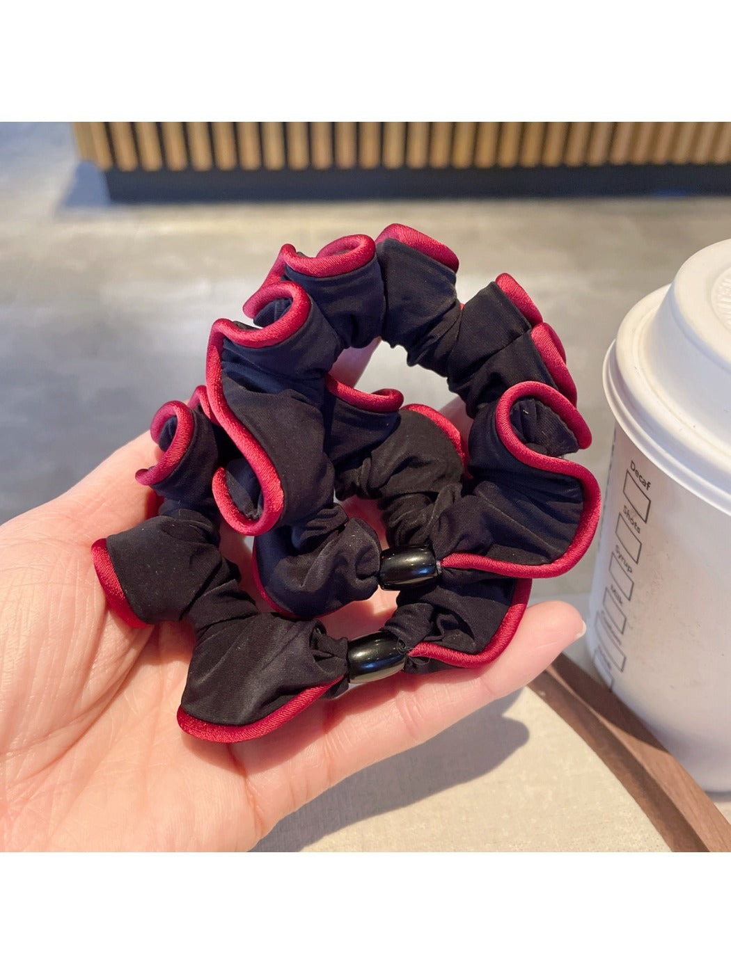 Gifty - Contrast Color Ruched Scrunchies