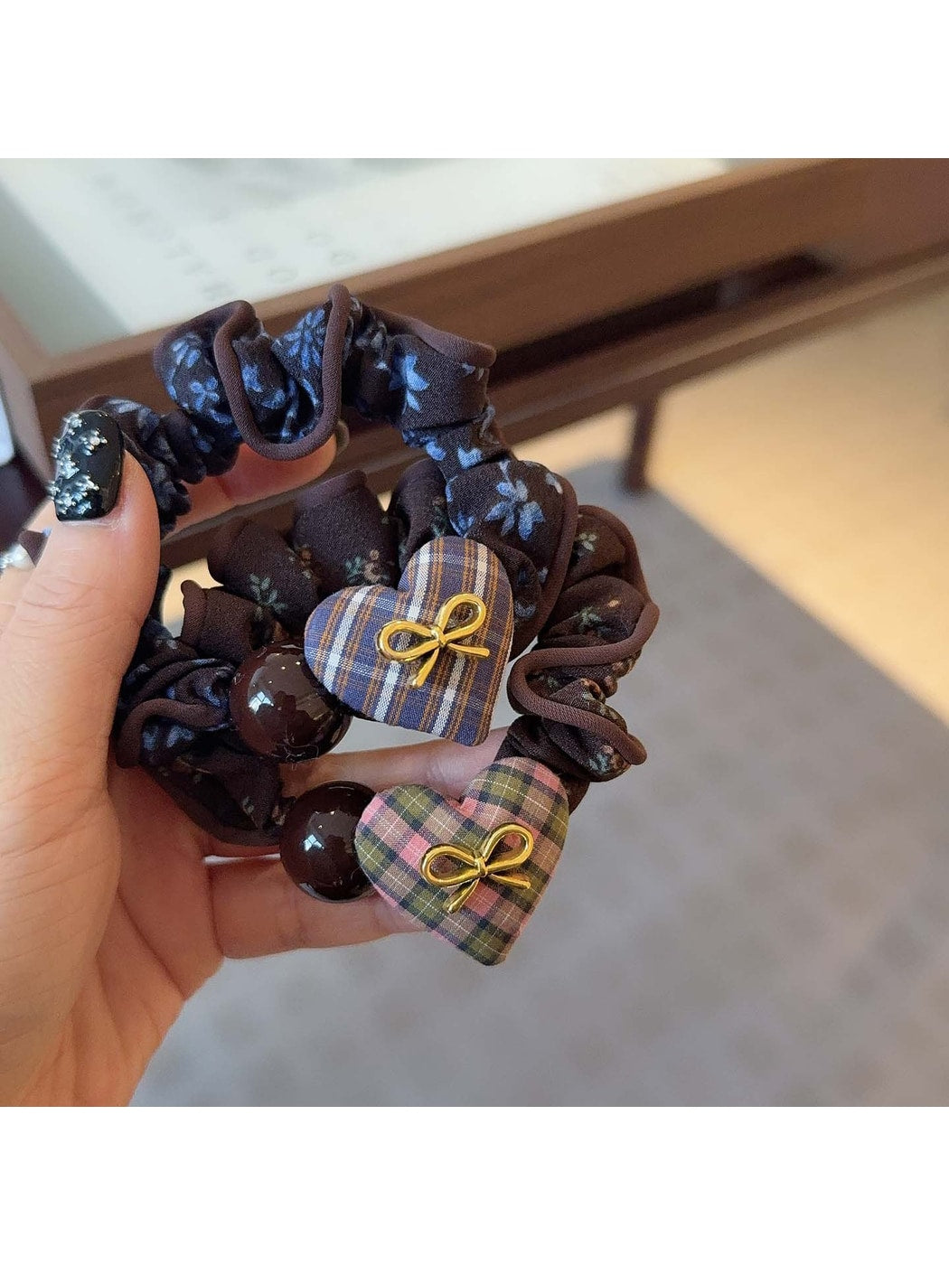 Gifty - Floral Heart Bow Scrunchie