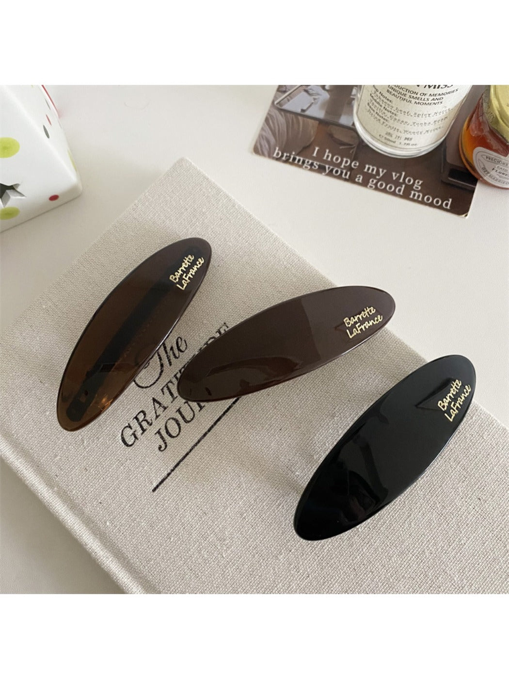 Beau - Brown Oval Hair Clip