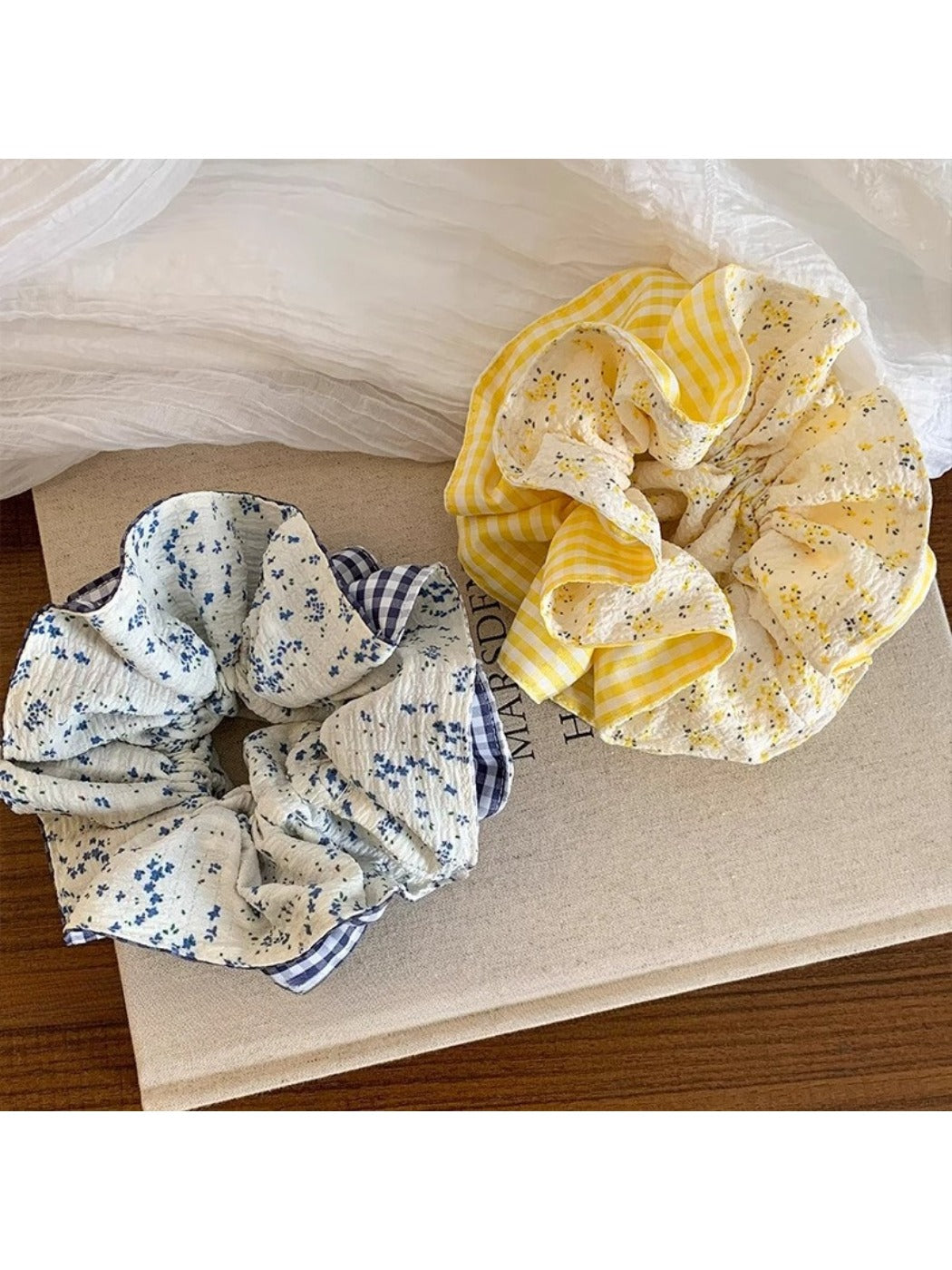 Gifty - Forest Grid Floral Hair Loop