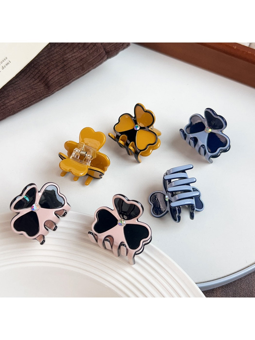 Beau - Acetate Three Petal Flower Alloy Claw Clip