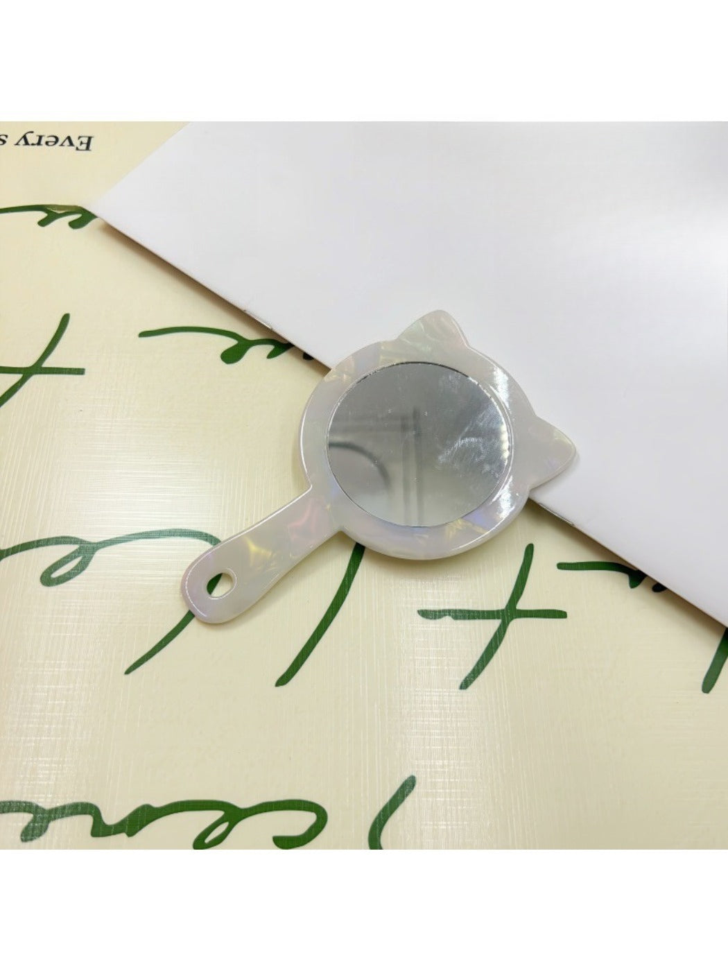 Mirroray - Cute Cat-shaped Hand-held Mirror