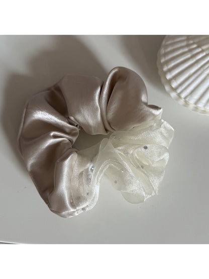 Gifty - Satin Paneled Ruched Scrunchie