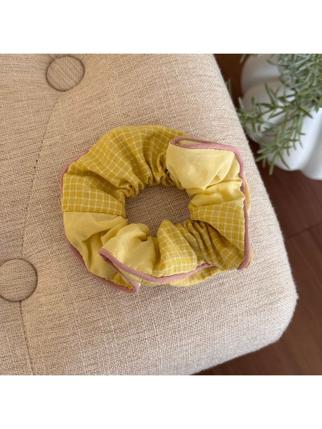 Gifty - Yellow Plaid Scrunchie Hair Clip and Headband