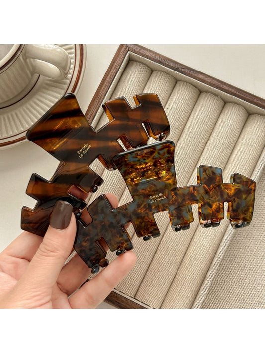 Beau - Fishbone Design Claw Clip
