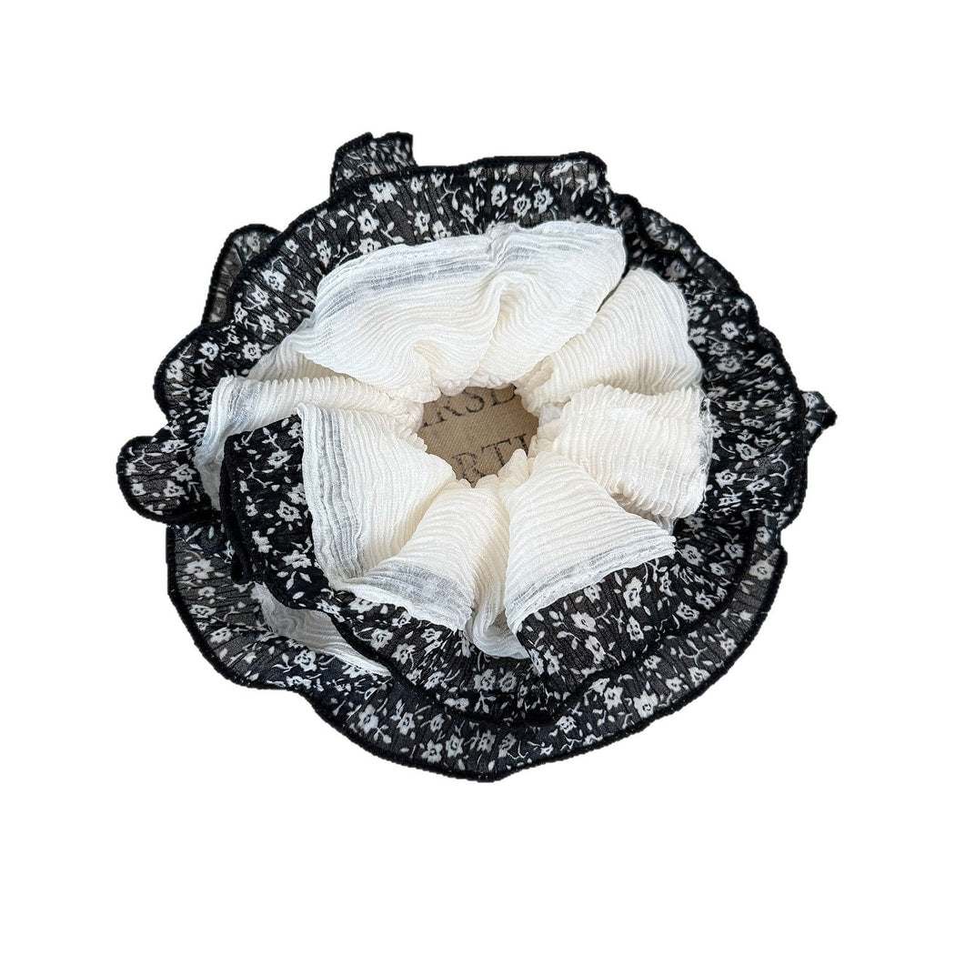 Gifty - Layered Lace Trim Floral Pattern Scrunchie