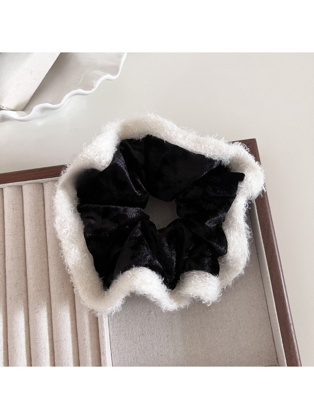 Gifty - Plush Trim Velvet Hair Ties
