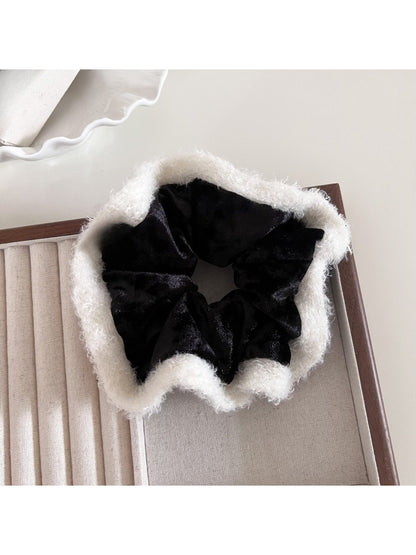Gifty - Plush Trim Velvet Hair Ties
