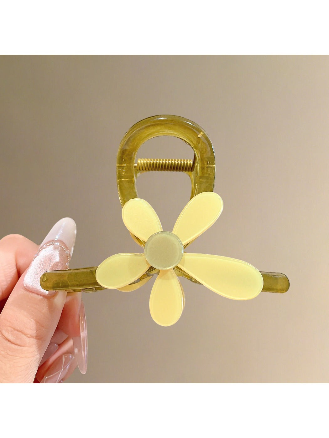Beau - Acetate Sunflower Claw Clip