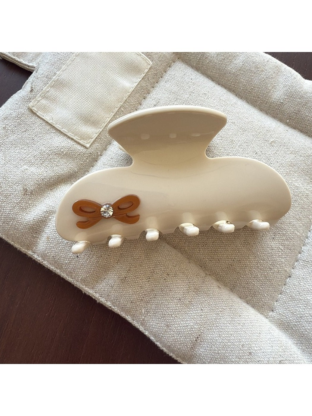 Beau - Adorable Half Round Hair Claw Clip