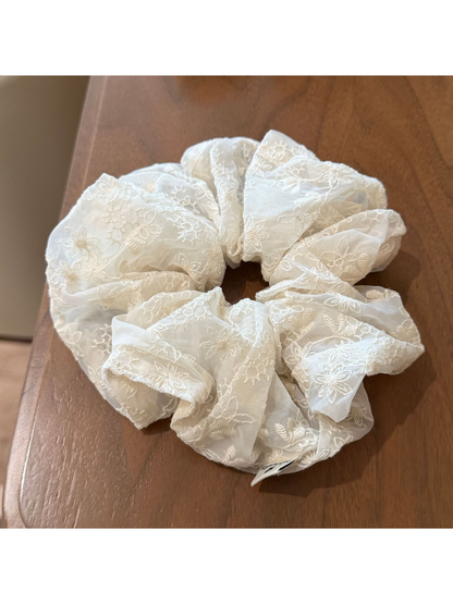 Gifty - Floral Lace Layered Oversized Scrunchie