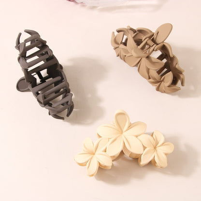 Beau - Petal Design Matte Back Hair Styling Claw Clip