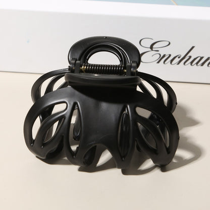 Beau - Glossy Openwork Leopard Pattern Claw Clip