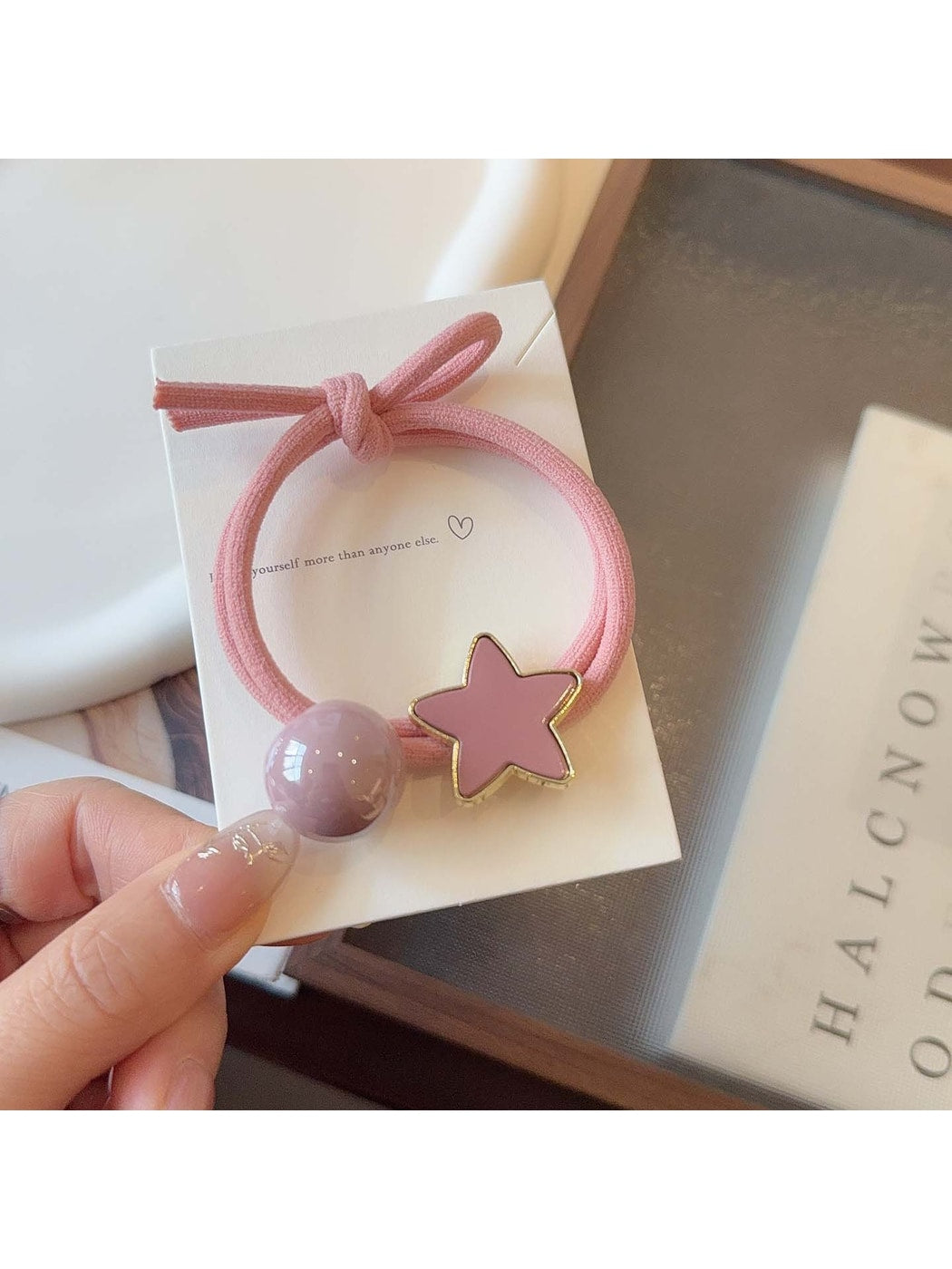 Gifty - Decorative Heart Design Elastic Hair Tie
