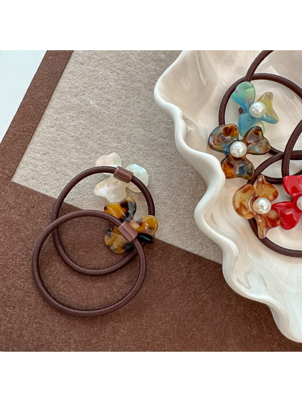 Gifty - Acetate Flower Shaped Hair Tie