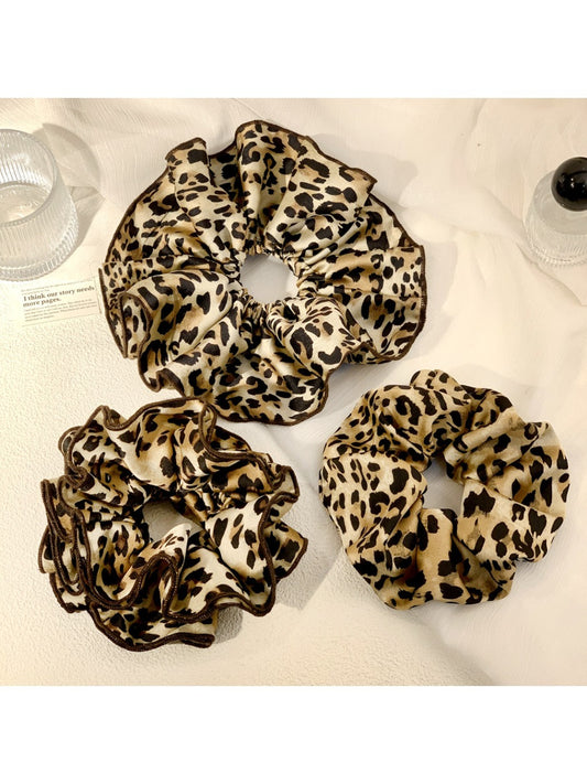 Gifty - Leopard Print Scrunchie Hair Ties