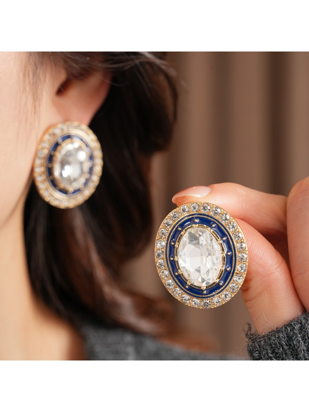 Earedge - Vintage Oval Rhinestone Geometric Stud Earrings