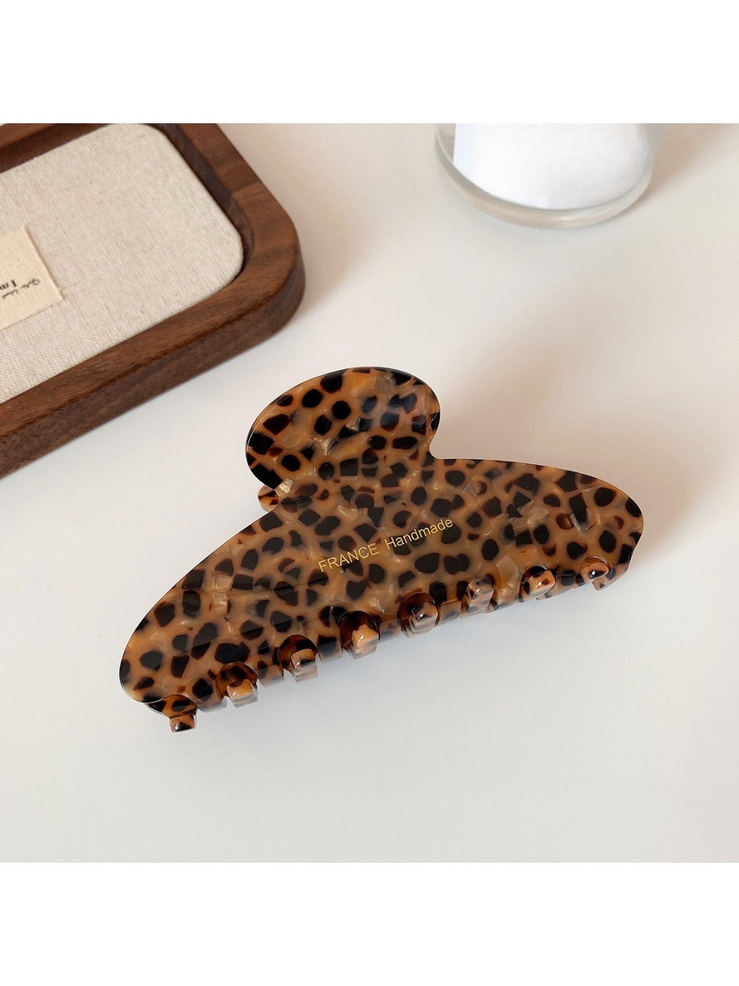 Beau - Vintage Leopard Print Minimalist Claw Clip