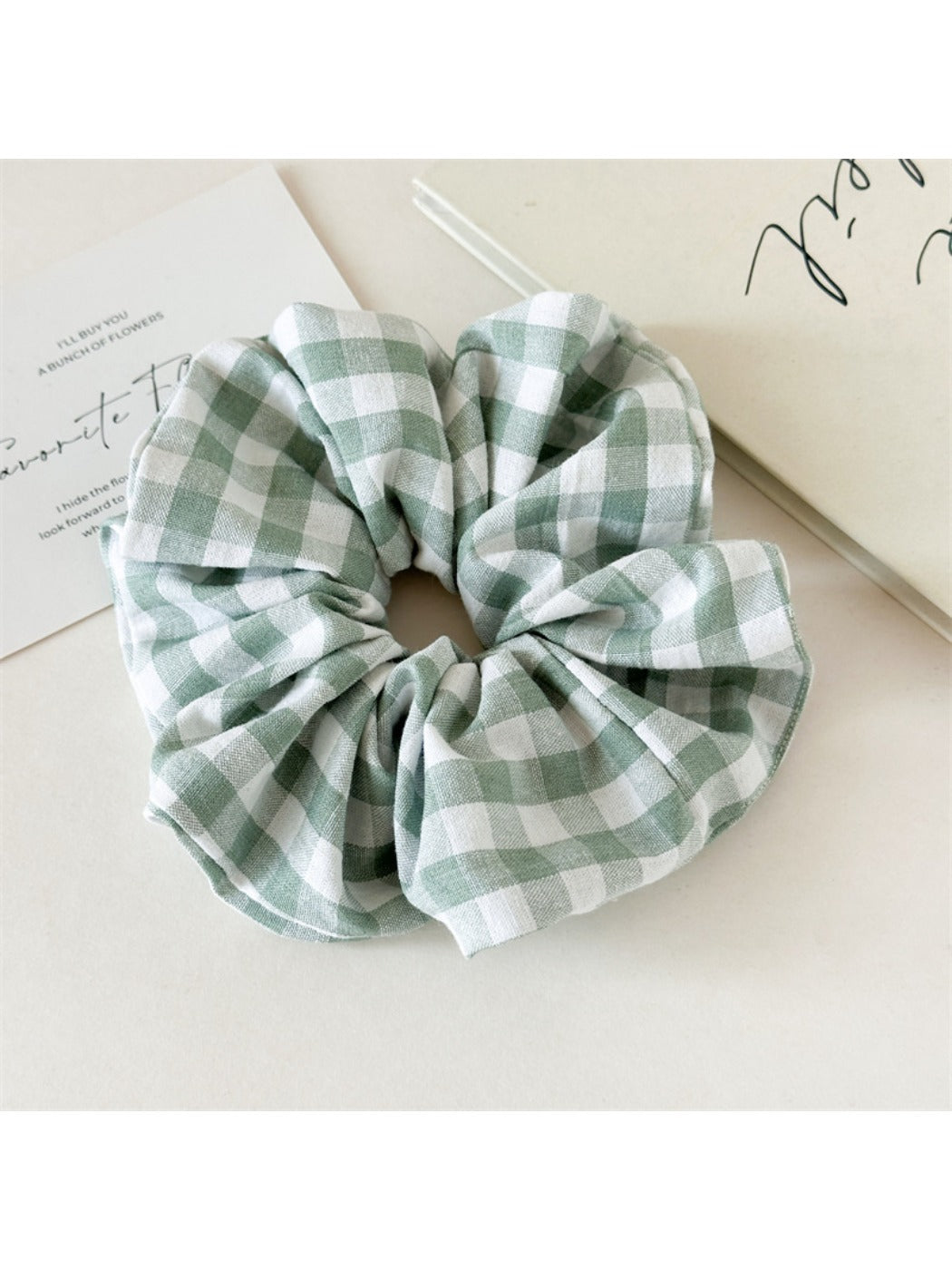 Gifty - Floral Checkered Hair Scrunchie