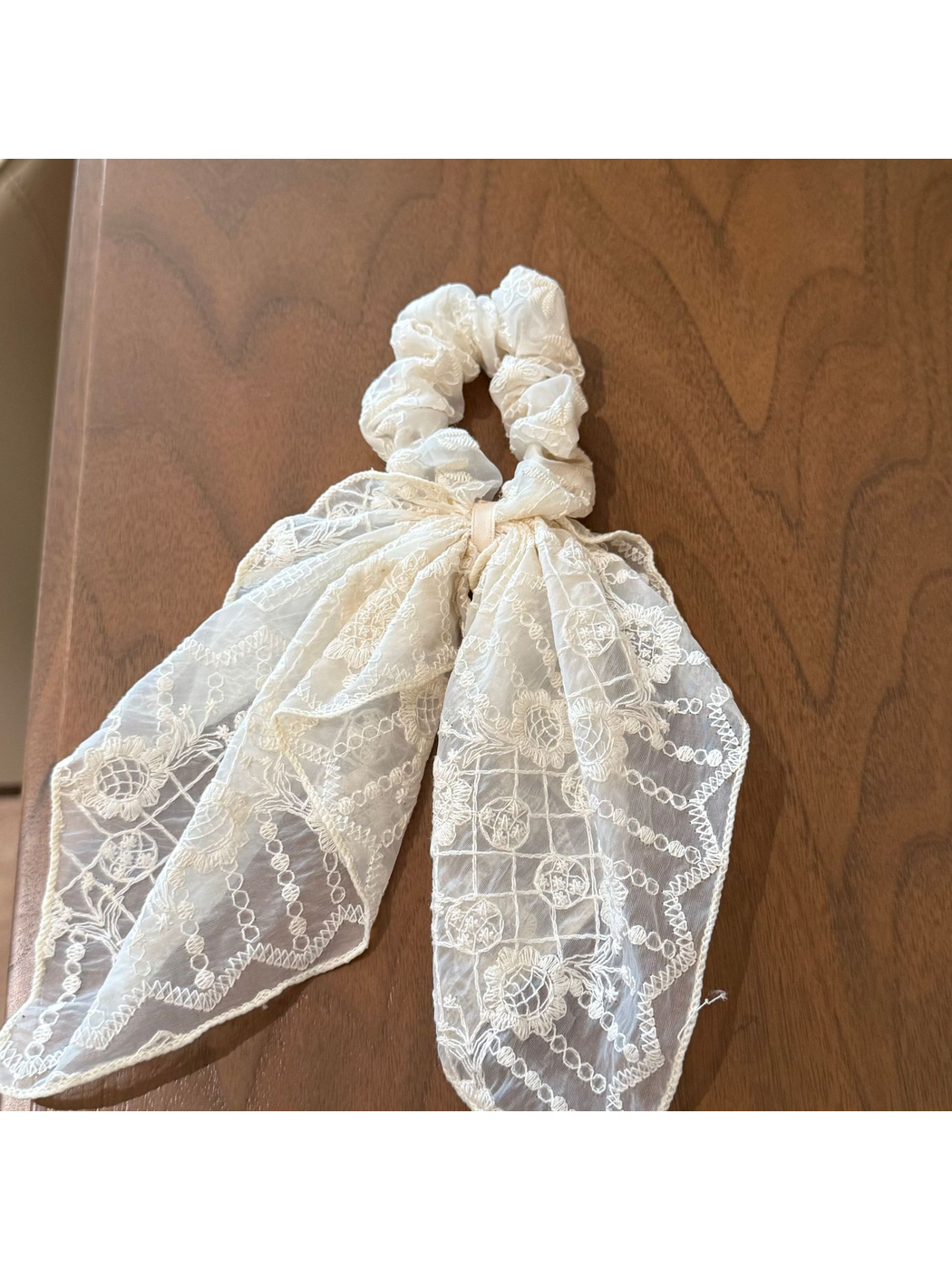 Gifty - Floral Lace Layered Oversized Scrunchie