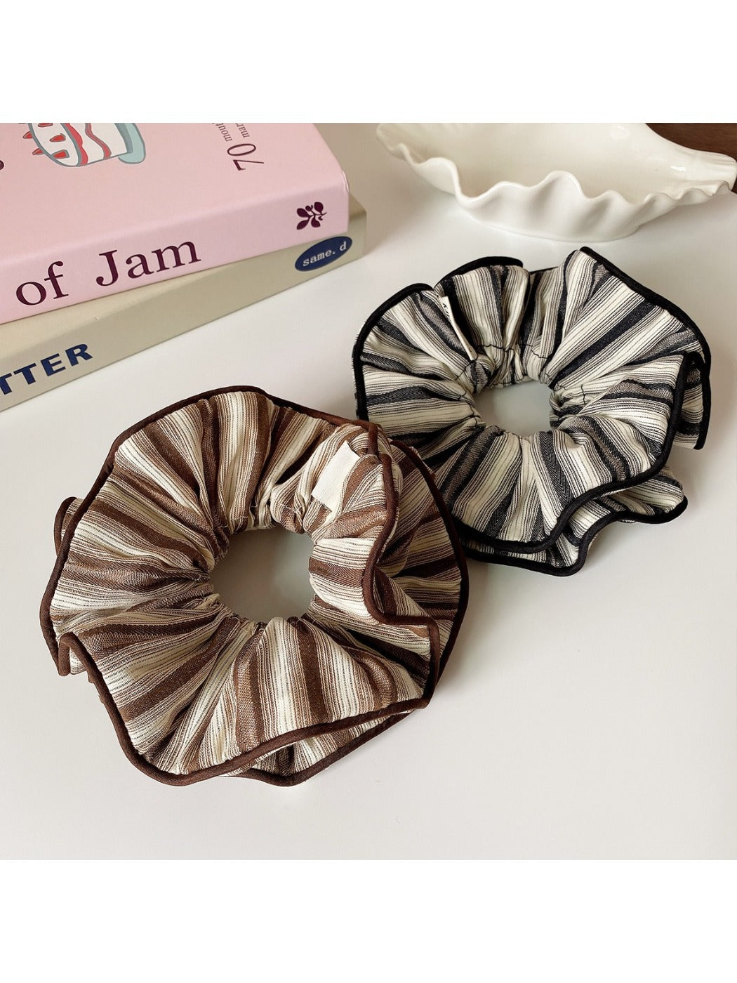 Gifty - Graceful Striped Scrunchie Hair Tie