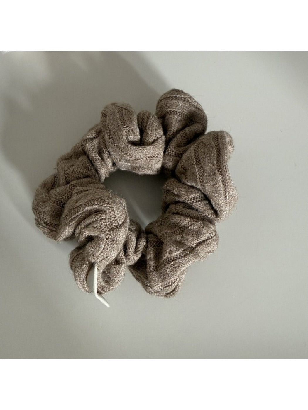 Gifty - Minimalist Striped Ruched Scrunchie
