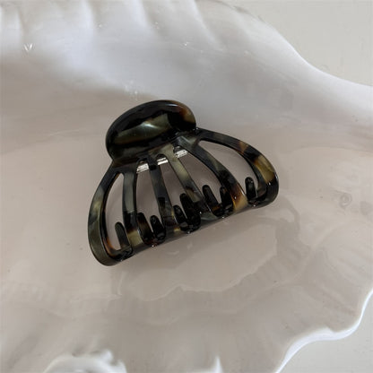 Beau - Openwork Fan Shaped Claw Clip
