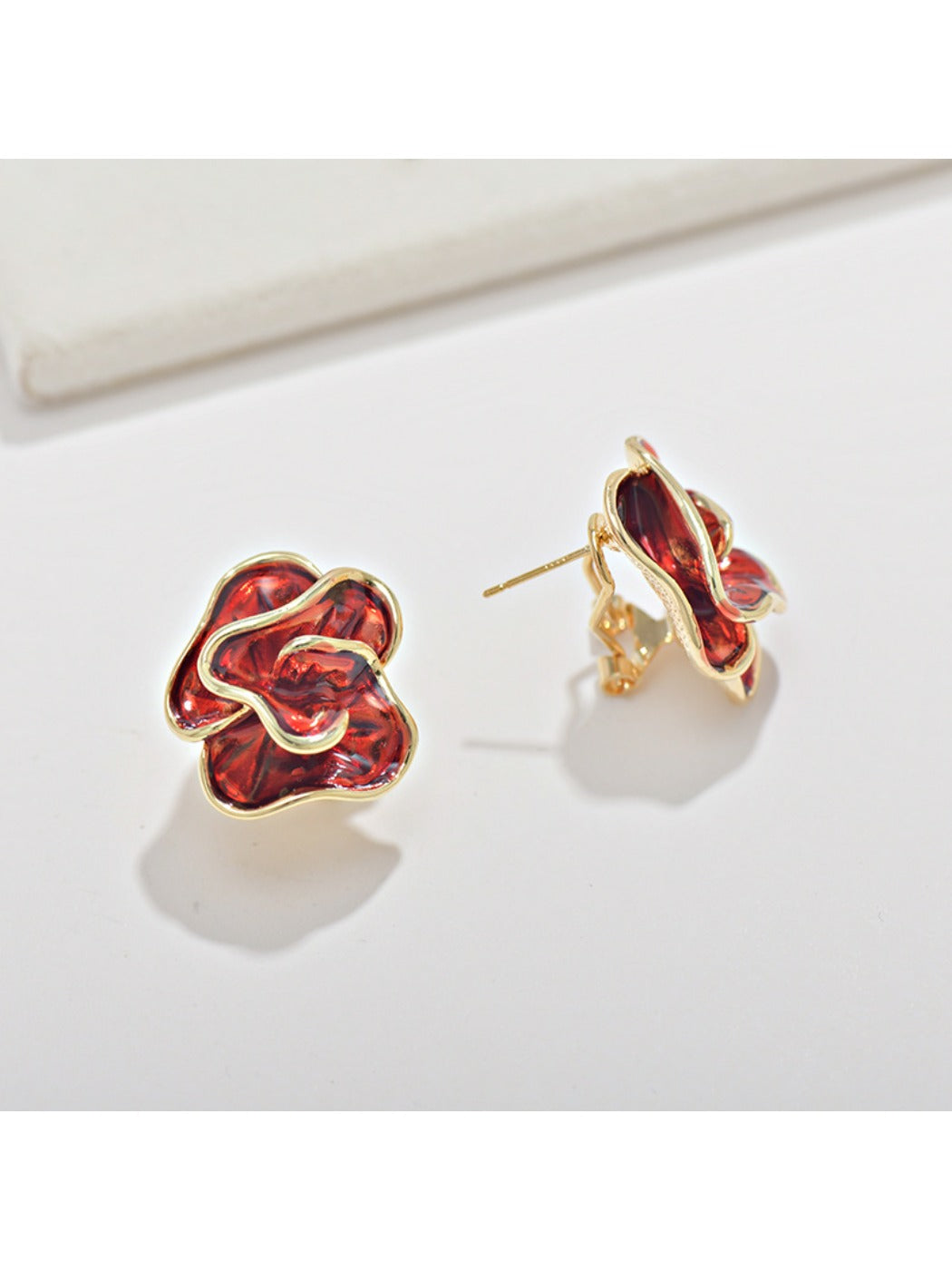 Earedge - Minimalist Camellia Shaped Earrings