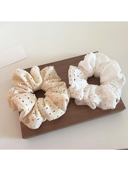 Gifty - Sweet Hollow Lace Scrunchie