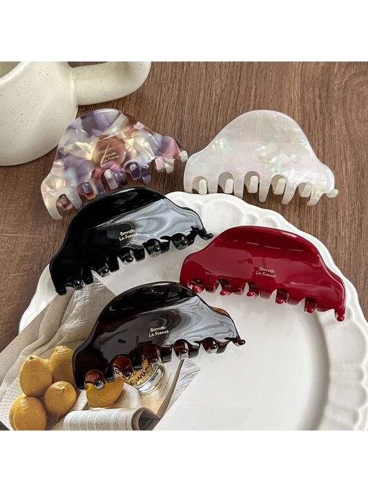 Beau - Retro Half Moon Claw Clip