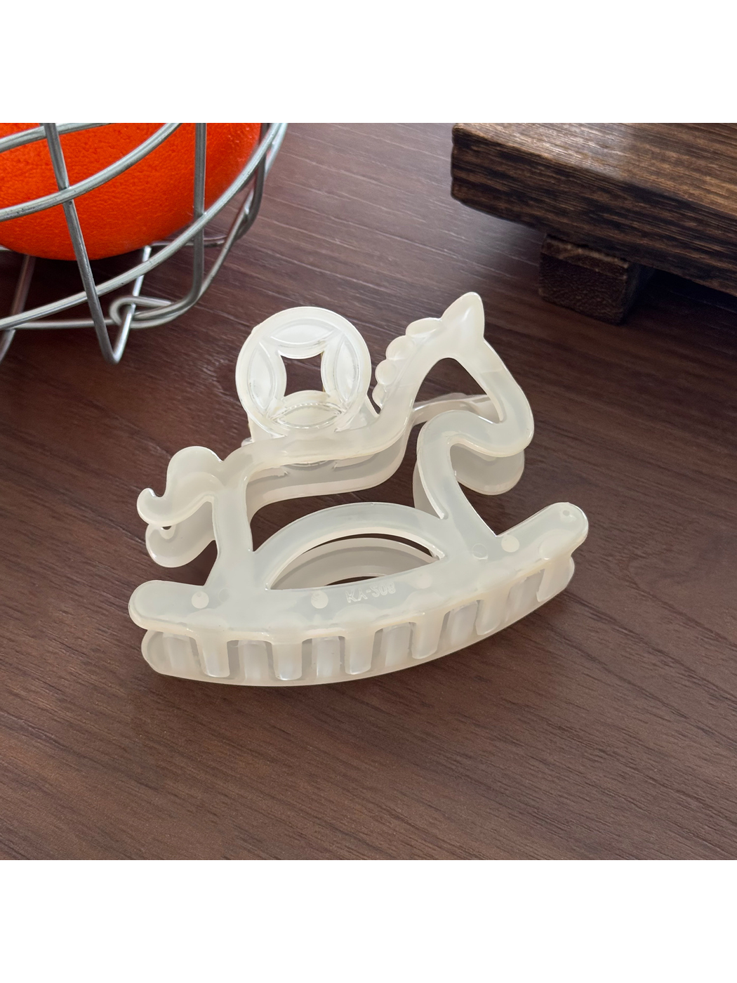 Beau - Openwork Rocking Horse Plastic Claw Clip