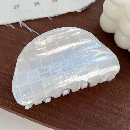 Beau - Plaid PVC Semi-Round Claw Hair Clip