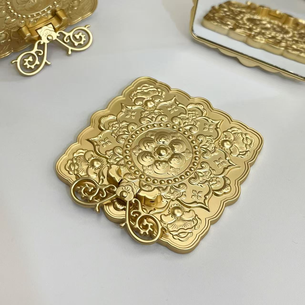 Square tabletop mirror, detail view