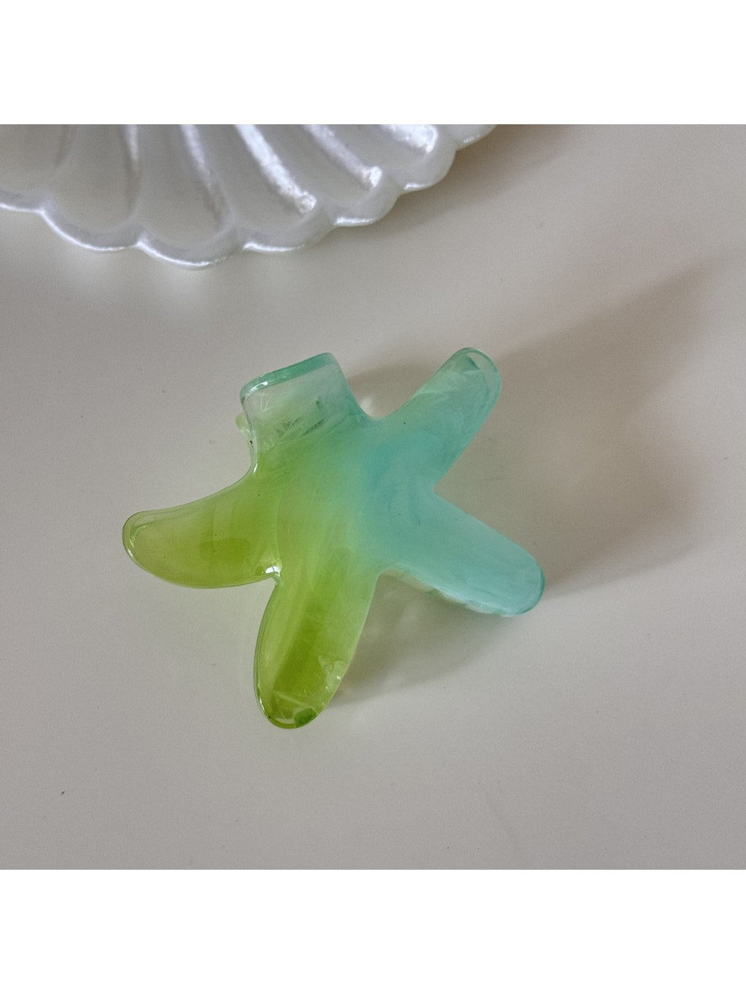 Beau - Glossy Gradient Starfish and Flower Claw Clip