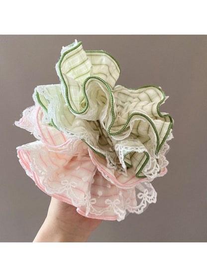 Gifty - Gingham Lace Trim Scrunchie