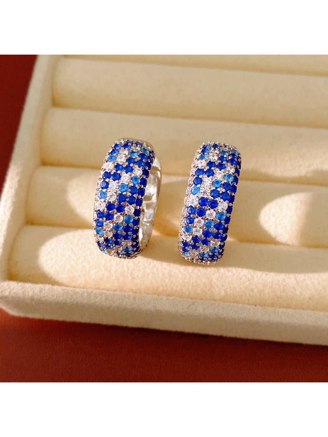 Earedge - Vintage Round Pave Rhinestone Earrings