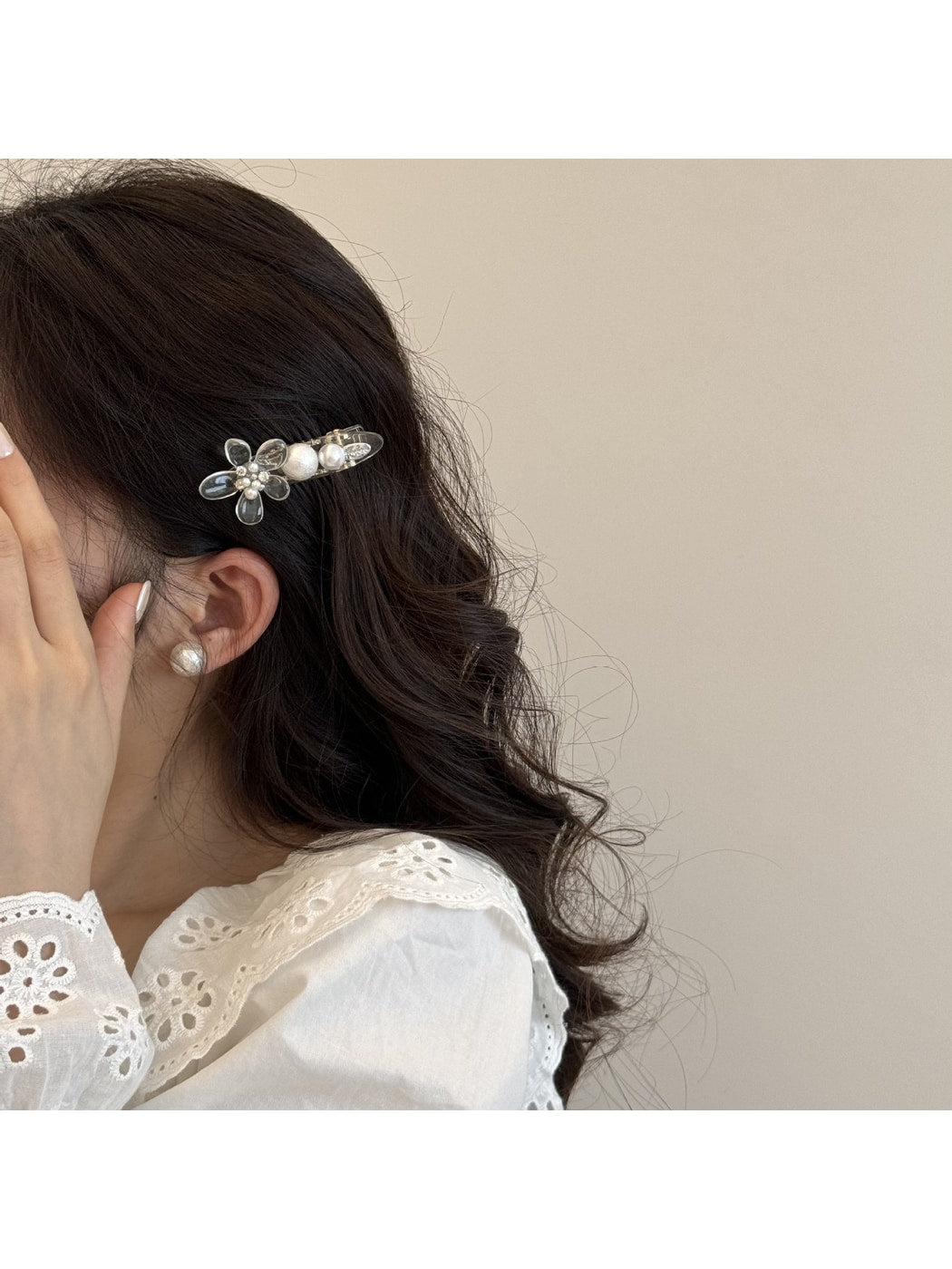Beau - Floral Heart Accent Acrylic Alloy Hair Clip