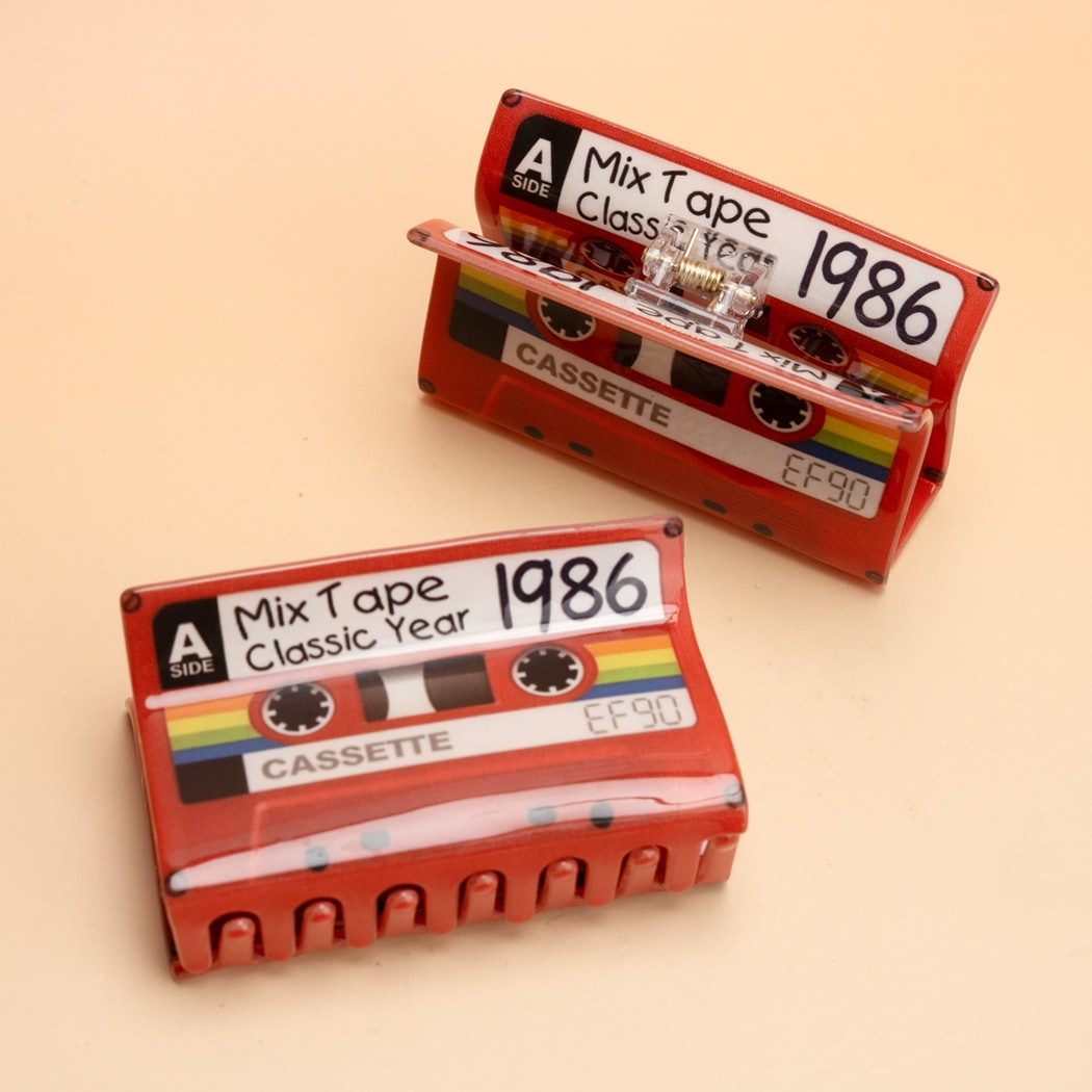 Beau - Retro Cassette Tape PVC Claw Clip