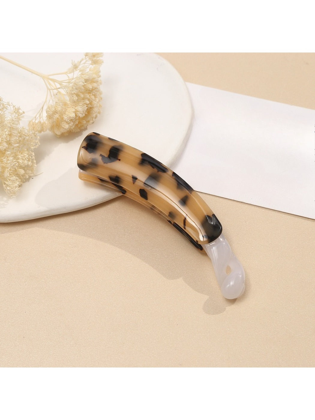 Beau - Trendy Acetate Hair Clip