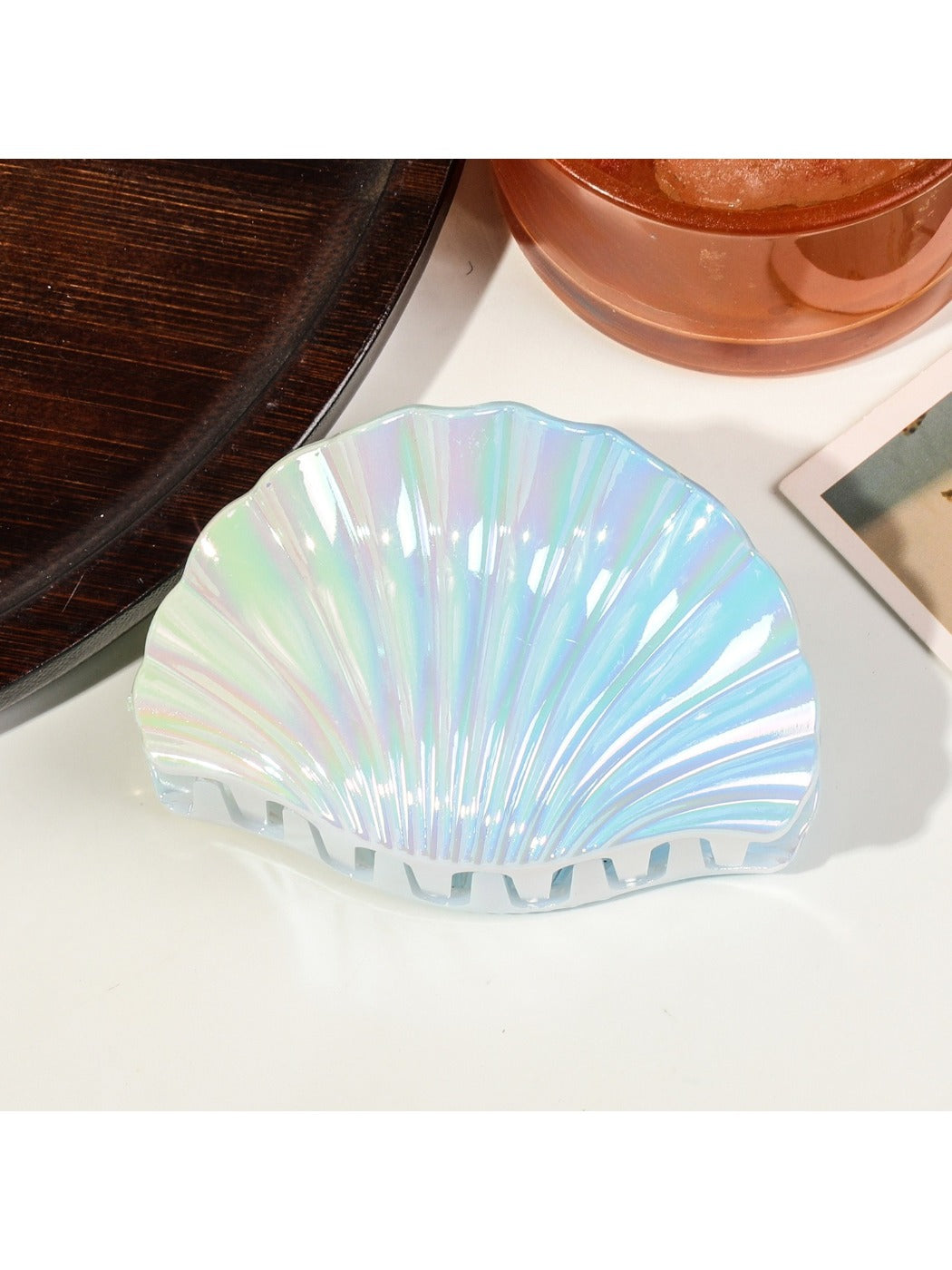 Beau - Colorful Shell Shaped Hair Claw Clip