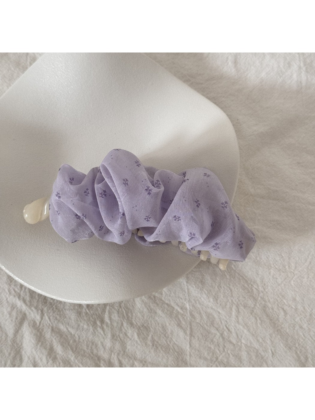 Gifty - Purple Floral Ruffle Trim Fabric Scrunchie