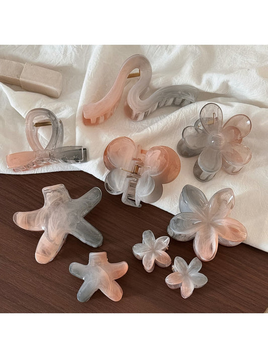 Beau - Glossy Plastic Flower Shape Claw Clip