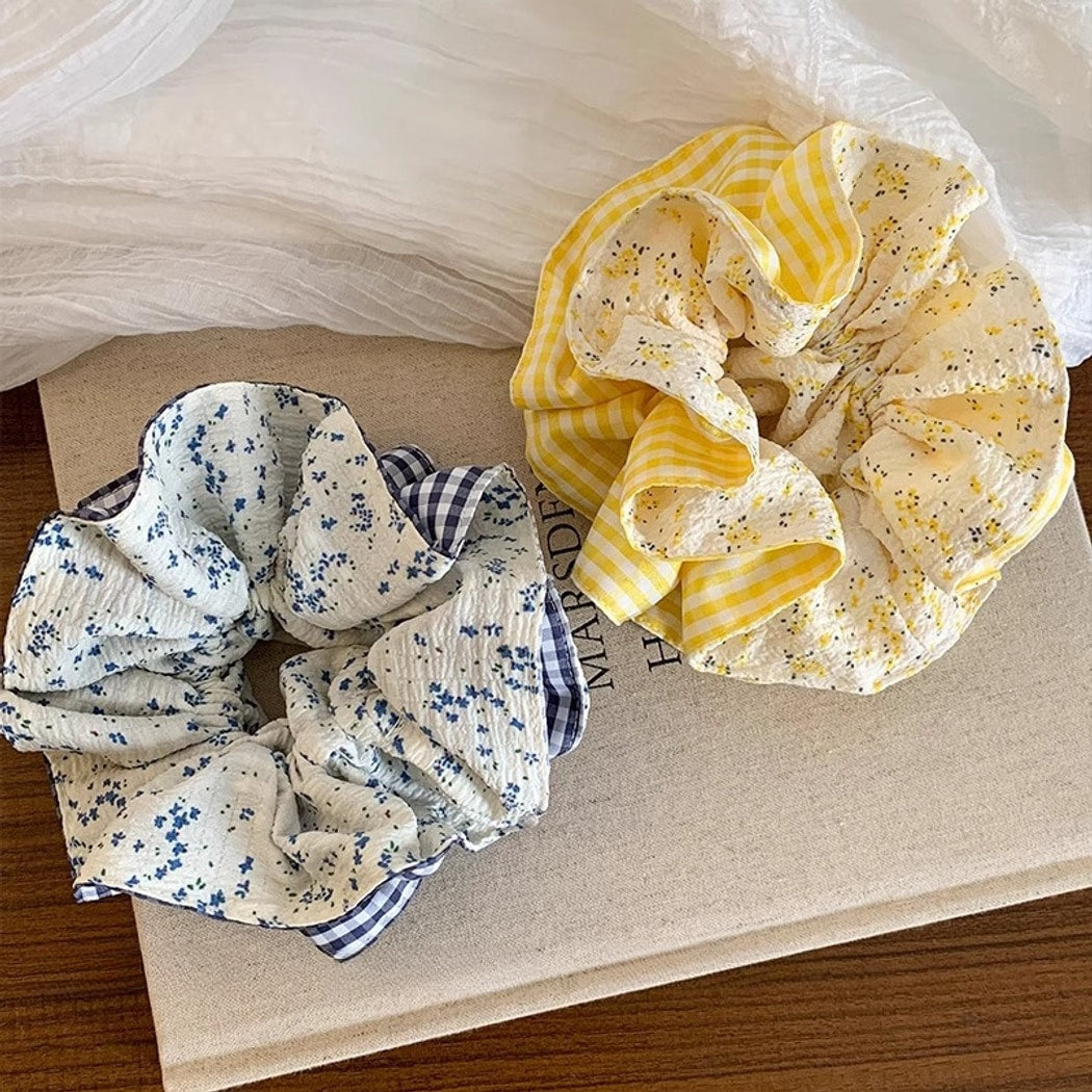 Gifty - Double-Layer Floral Pattern Fabric Scrunchie