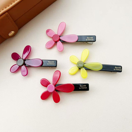 Beau - Sweet Flower Design Hair Clip