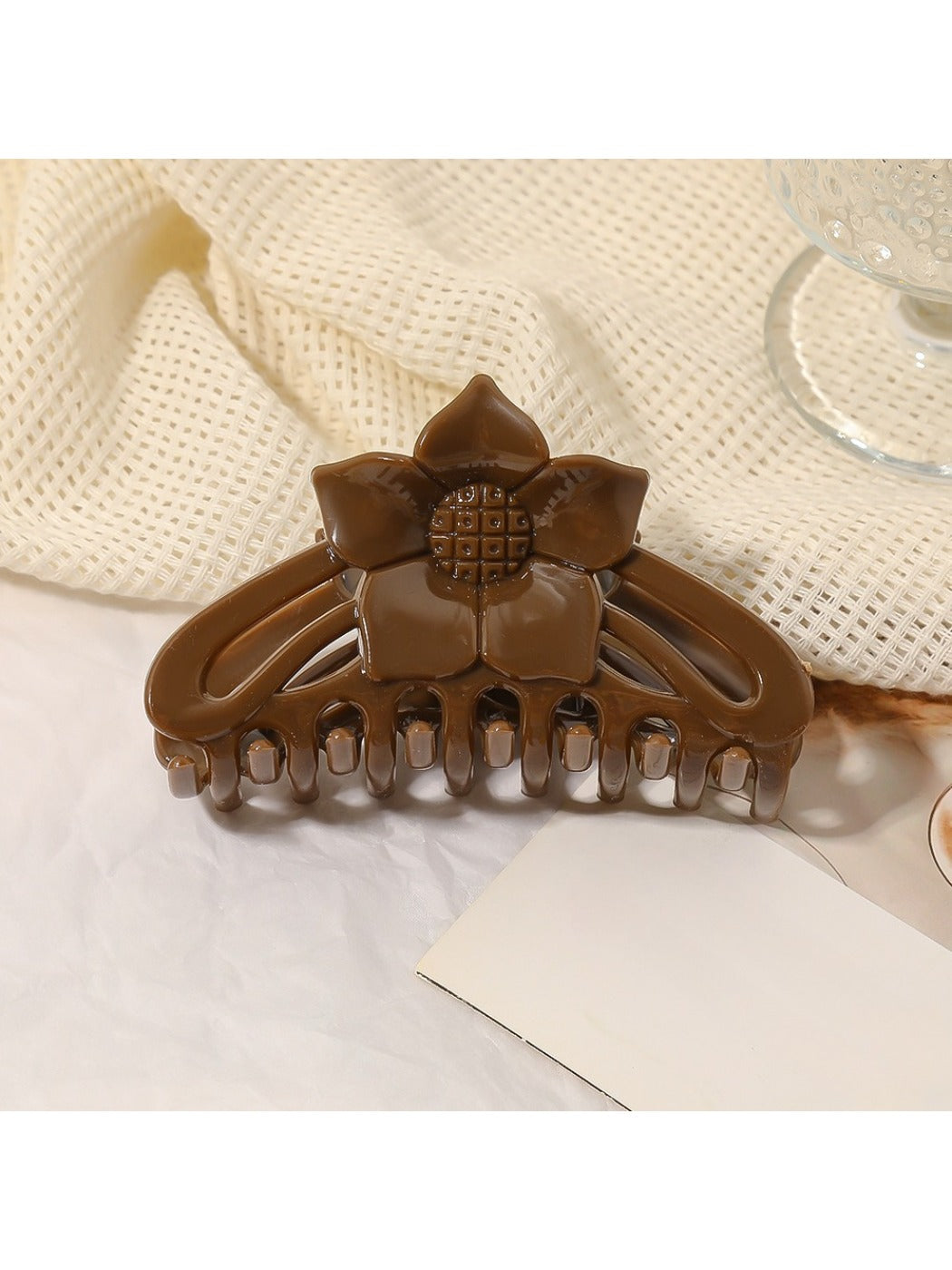 Beau - Frosted Fashion Hollow Hair Clip